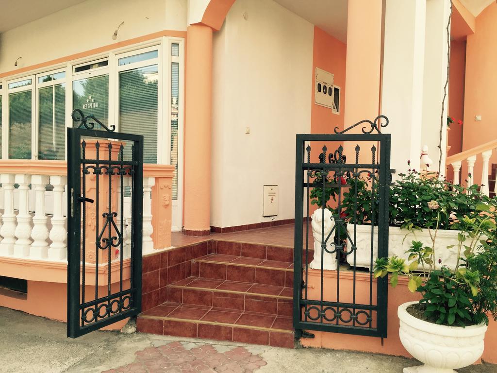 Apartments Delfin Улцинь Экстерьер фото