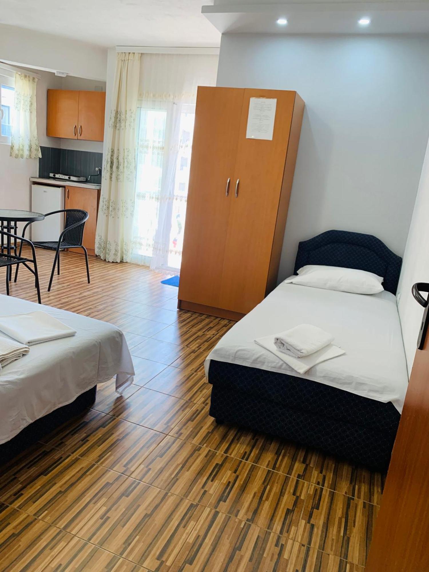 Apartments Delfin Улцинь Экстерьер фото