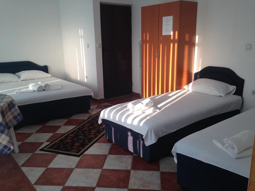 Apartments Delfin Улцинь Экстерьер фото