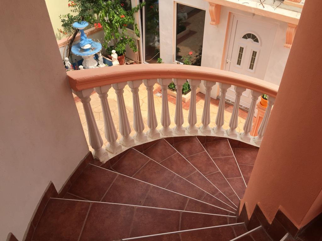 Apartments Delfin Улцинь Экстерьер фото