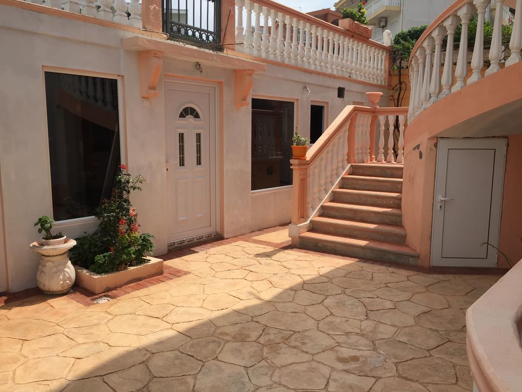 Apartments Delfin Улцинь Экстерьер фото