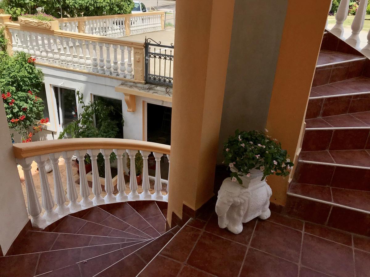 Apartments Delfin Улцинь Экстерьер фото